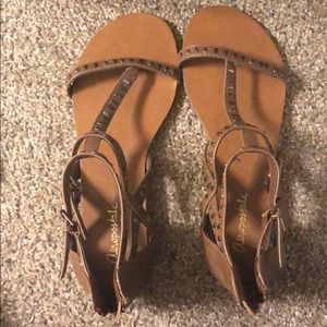 Aeropostale sandals